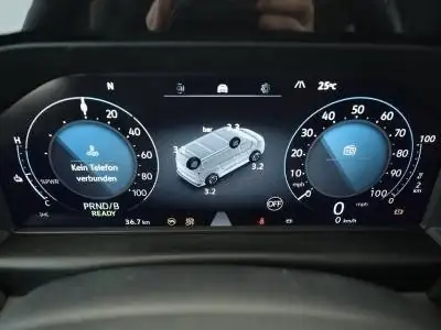 VW e-Caravelle Life 8 Plätzer 2025 — Minivan électrique, 8 places, très faible kilométrage — Miniature 7