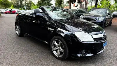 OPEL Tigra 1.8 Sport — Cabriolet compact dynamique, noir métallisé, 111'000 km — côté
