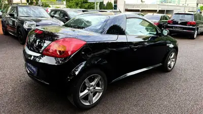 OPEL Tigra 1.8 Sport — Cabriolet compact dynamique, noir métallisé, 111'000 km — détail