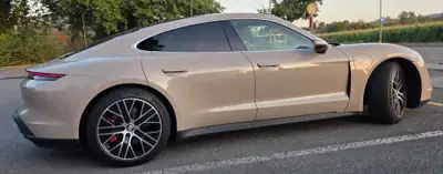 Porsche Taycan 4S — Berline électrique haute performance, 59 000 km, garantie étendue — Thumbnail 7