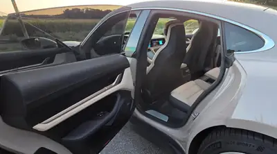 Porsche Taycan 4S — Berline électrique haute performance, 59 000 km, garantie étendue — Thumbnail 10