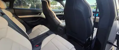 Porsche Taycan 4S — Berline électrique haute performance, 59 000 km, garantie étendue — Thumbnail 13