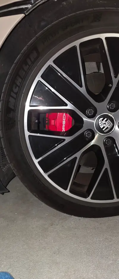 Porsche Taycan 4S — Berline électrique haute performance, 59 000 km, garantie étendue — Thumbnail 17