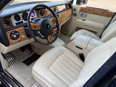 Rolls-Royce Phantom 6.7 V12 — Luxe intemporel, kilométrage d'origine exceptionnel — Miniature 9