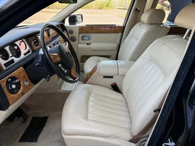 Rolls-Royce Phantom 6.7 V12 — Luxe intemporel, kilométrage d'origine exceptionnel — Miniature 11