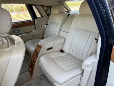 Rolls-Royce Phantom 6.7 V12 — Luxe intemporel, kilométrage d'origine exceptionnel — Miniature 12