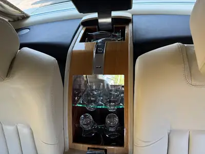 Rolls-Royce Phantom 6.7 V12 — Luxe intemporel, kilométrage d'origine exceptionnel — Miniature 19