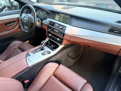 BMW 520d Touring Steptronic — Break diesel fiable, 322'000 km, sans sinistre — Miniature 7