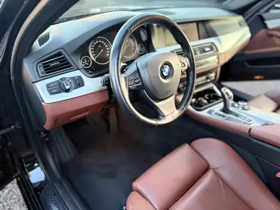 BMW 520d Touring Steptronic — Break diesel fiable, 322'000 km, sans sinistre — Miniature 10
