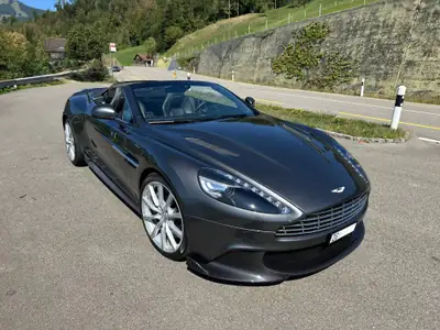 Aston Martin V12 Vanquish S Volante — Cabriolet grand tourisme 603 ch, 9400 km seulement — arrière