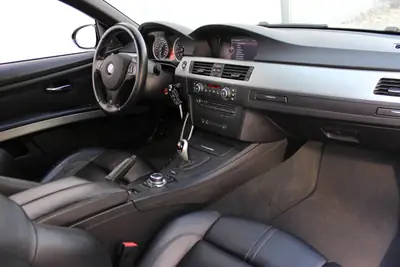 BMW M3 Cabriolet — 420 ch, transmission sport, État neuf — side view