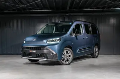 Toyota Proace City Verso — Monospace 7 places, diesel automatique, faible kilométrage — vue extérieure