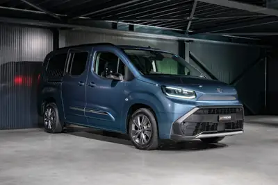 Toyota Proace City Verso — Monospace 7 places, diesel automatique, faible kilométrage — tableau de bord