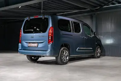Toyota Proace City Verso — Monospace 7 places, diesel automatique, faible kilométrage — Miniature 7
