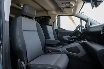 Toyota Proace City Verso — Monospace 7 places, diesel automatique, faible kilométrage — Miniature 11