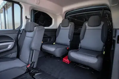 Toyota Proace City Verso — Monospace 7 places, diesel automatique, faible kilométrage — Miniature 13