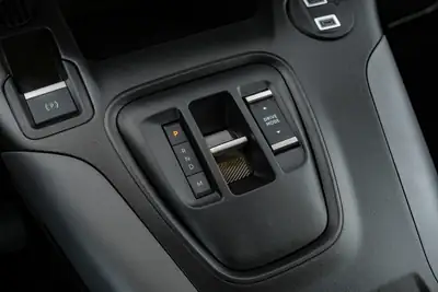 Toyota Proace City Verso — Monospace 7 places, diesel automatique, faible kilométrage — Miniature 22