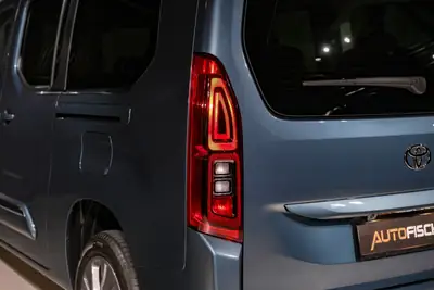 Toyota Proace City Verso — Monospace 7 places, diesel automatique, faible kilométrage — Miniature 28