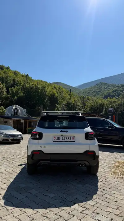Jeep Avenger 1.2 MHEV 4xe Upland — SUV hybride compact, garantie usine jusqu'à 2028 — detail