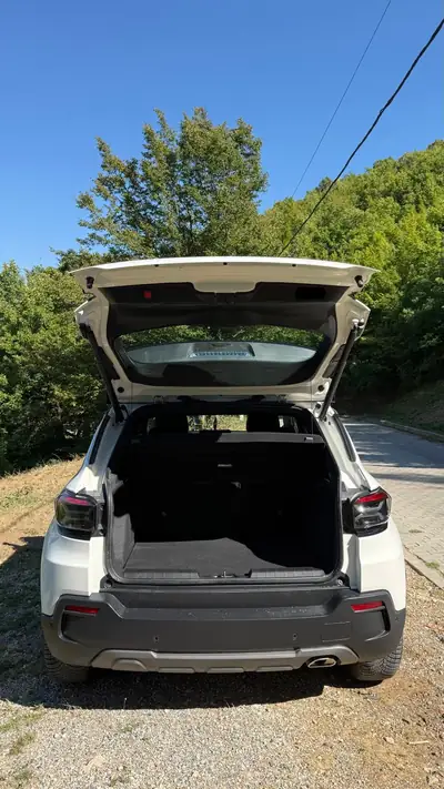 Jeep Avenger 1.2 MHEV 4xe Upland — SUV hybride compact, garantie usine jusqu'à 2028 — Thumbnail 7