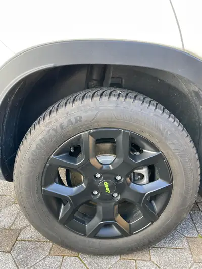 Jeep Avenger 1.2 MHEV 4xe Upland — SUV hybride compact, garantie usine jusqu'à 2028 — Thumbnail 17