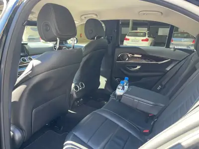 Mercedes-Benz Classe E 220 Diesel — Berline élégante, motorisation efficace, 180 000 km — detail