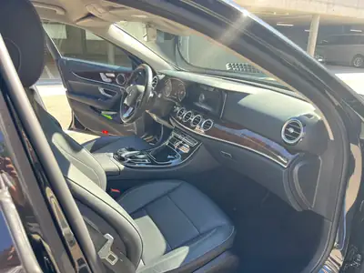 Mercedes-Benz Classe E 220 Diesel — Berline élégante, motorisation efficace, 180 000 km — Thumbnail 8