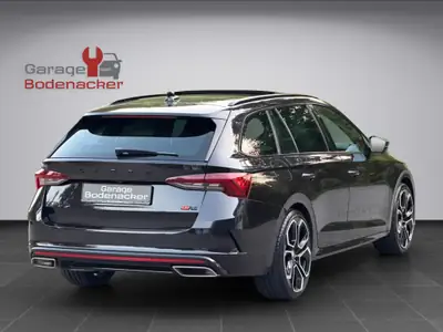 Skoda Octavia Combi RS 200 PS — 4x4 diesel performant, équipement premium — tableau de bord