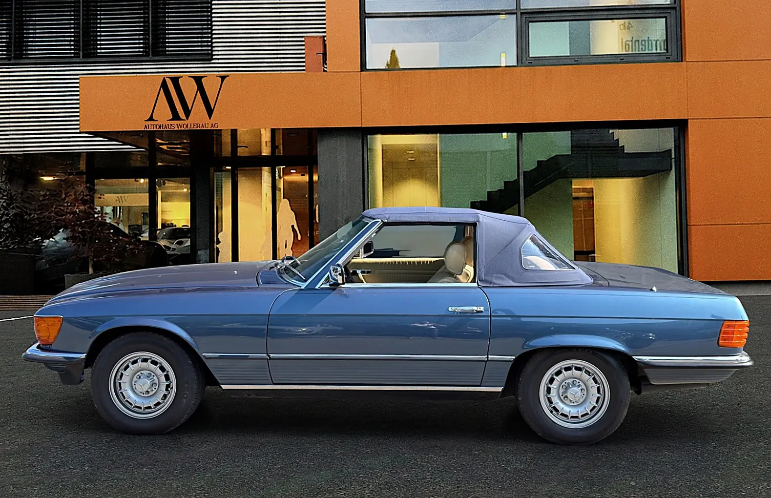 Mercedes-Benz 280 SL — Cabriolet de légende, véhicule vétéran impeccable