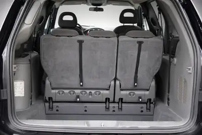 Chrysler Grand Voyager 2.8 CRD — Monospace 7 places fiable et spacieux, idéal famille — Miniatur 14