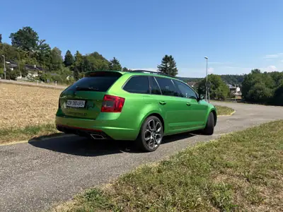 Skoda Octavia 2.0 TDI RS — Break diesel 184 ch, vraie sportivité — side view
