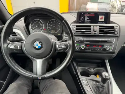 BMW 120d xDrive — Diesel performant, traction intégrale, révision à jour — dashboard