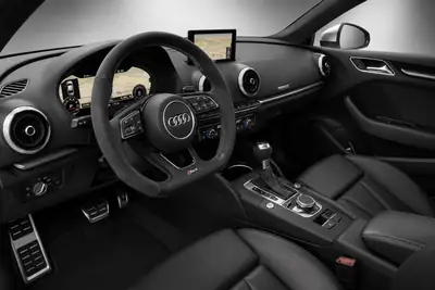Audi RS3 Sedan 2.5 TSI Quattro — 400 ch, sportive allemande à bas kilométrage — Miniature 9