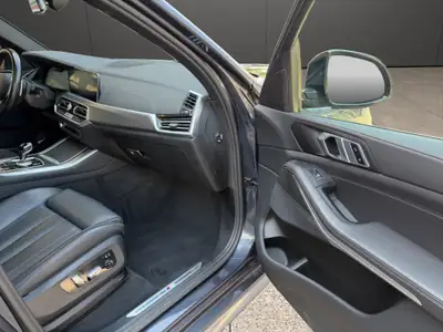 BMW X5 xDrive45e M Sport — Hybride rechargeable, 394 ch, toit panoramique — Miniature 11