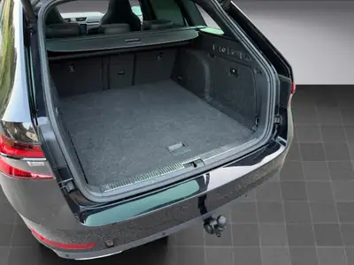 Skoda Superb Combi 2.0 TSI SportLine Plus 4x4 — Break premium, 272 ch et traction intégrale — Miniature 20