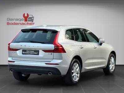 Volvo XC60 D4 AWD Momentum — SUV premium diesel, 96'300 km, tout équipé — tableau de bord