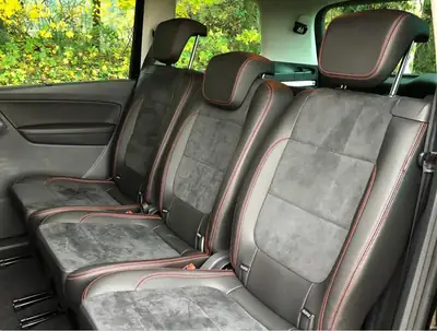 SEAT Alhambra 2022 — Monospace 7 places, DSG, cuir Alcantara et toit panoramique — Thumbnail 9