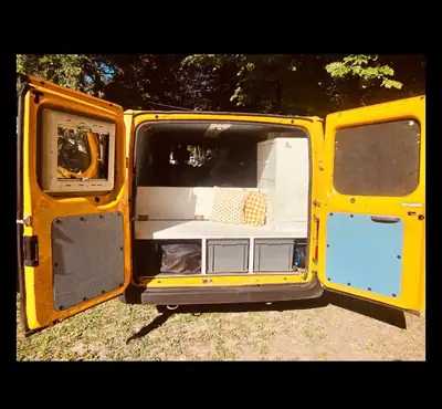 Ford Transit 2.0 TD 85 — Utilitaire fiable, moteur diesel économe — detail