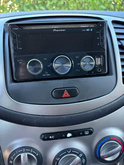 Hyundai i10 1.2 Style — Citadine économique et fiable, 87 000 km — dashboard