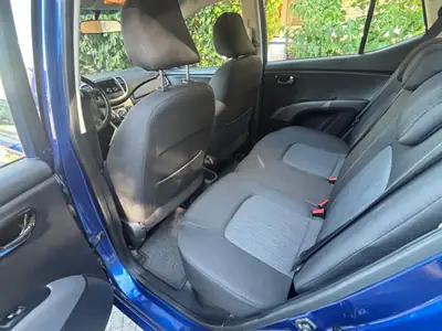 Hyundai i10 1.2 Style — Citadine économique et fiable, 87 000 km — Thumbnail 9