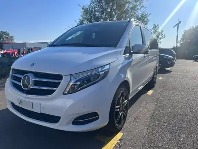 Mercedes-Benz V 250 d BlueTec 4Matic — Monospace premium 6 places, équipement haut de gamme — exterior view