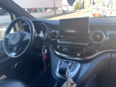 Mercedes-Benz V 250 d BlueTec 4Matic — Monospace premium 6 places, équipement haut de gamme — rear view