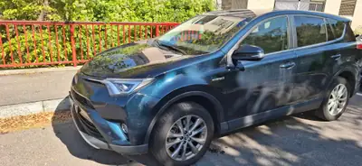 Toyota RAV-4 2.5 HSD Premium — SUV hybride fiable, 93'000 km, sans sinistre — Innenraum