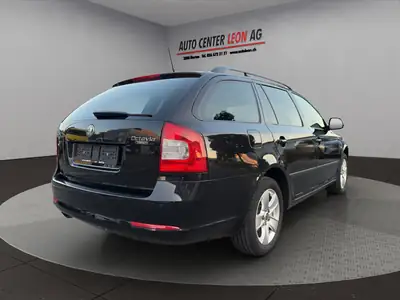 Skoda Octavia Combi 1.4 TSI — Familiale robuste, sans accident, sièges chauffants — détail