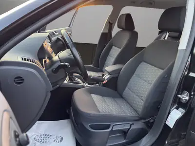 Skoda Octavia Combi 1.4 TSI — Familiale robuste, sans accident, sièges chauffants — Miniature 9