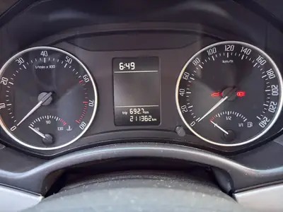 Skoda Octavia Combi 1.4 TSI — Familiale robuste, sans accident, sièges chauffants — Miniature 11