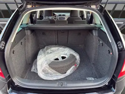 Skoda Octavia Combi 1.4 TSI — Familiale robuste, sans accident, sièges chauffants — Miniature 18