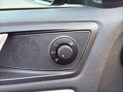 Skoda Octavia Combi 1.4 TSI — Familiale robuste, sans accident, sièges chauffants — Miniature 21