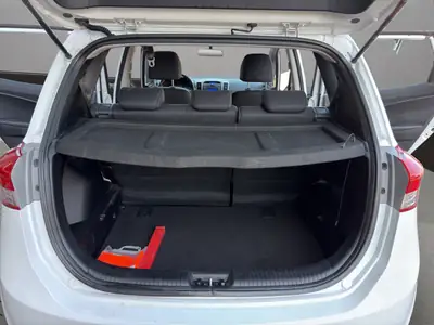 Hyundai iX20 1.4 Comfort — Monospace compact fiable, entretien à jour, sans sinistre — Miniature 19