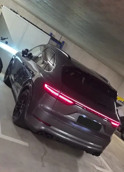 Porsche Cayenne 3.0 V6 — SUV premium d'exception, première main, 53'000 km — Miniatura 9